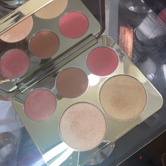 Jaclyn Hill x Becca face palette! - Picture 2 of 3